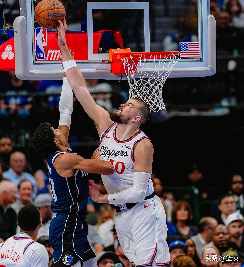 开云体育中国-包含法拉利逆转红牛二队，塞恩斯统治全场的词条