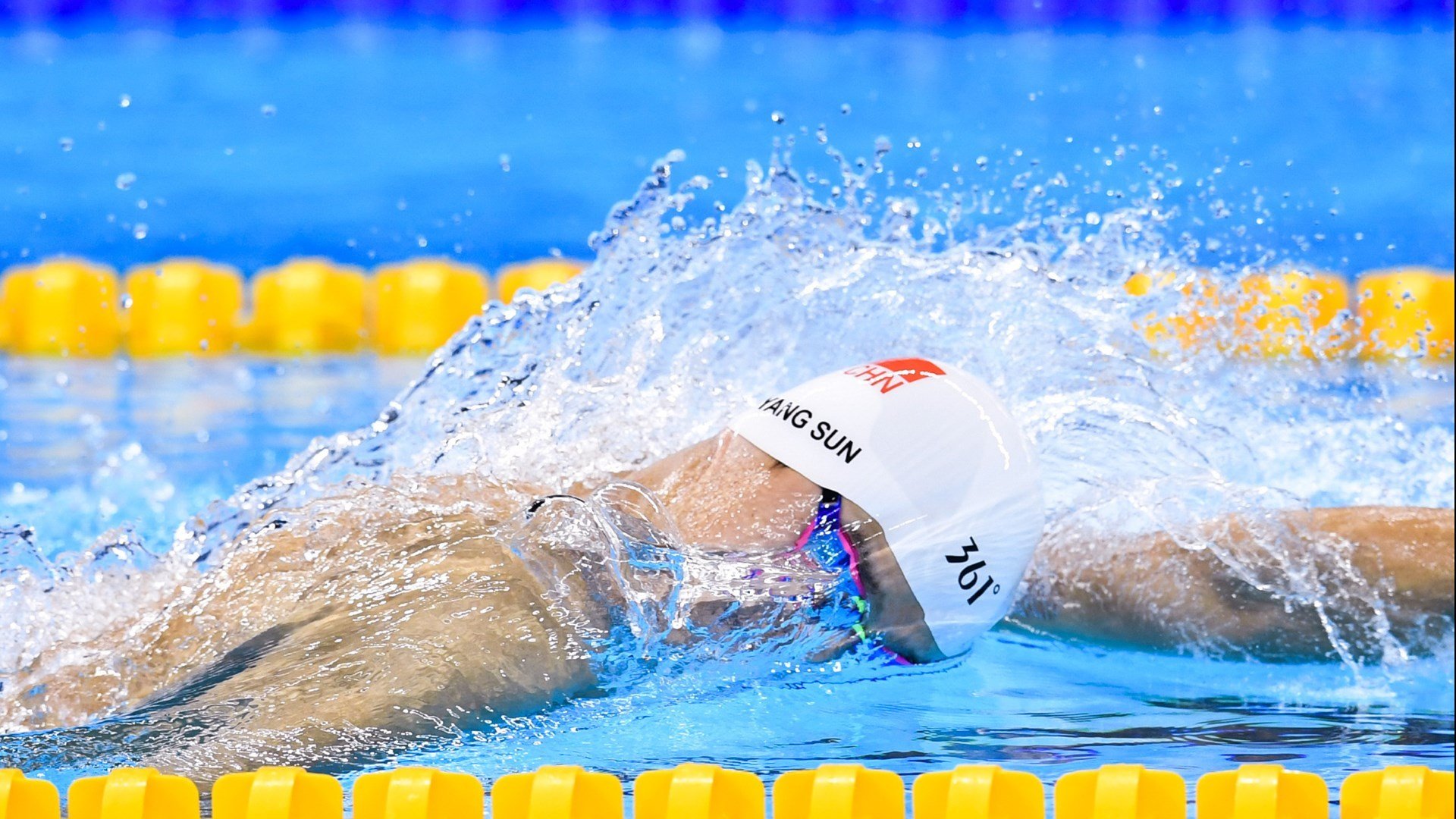 开云官网-比赛结束在发车那一刻，贝恩车队如何让新赛季F1揭幕战沦为无聊胜利学样本？